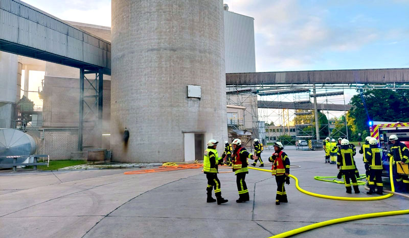 Feuer in technischer Anlage am Silo in Höver