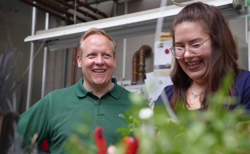 Blumen verschönern den Alltag – auch im Job