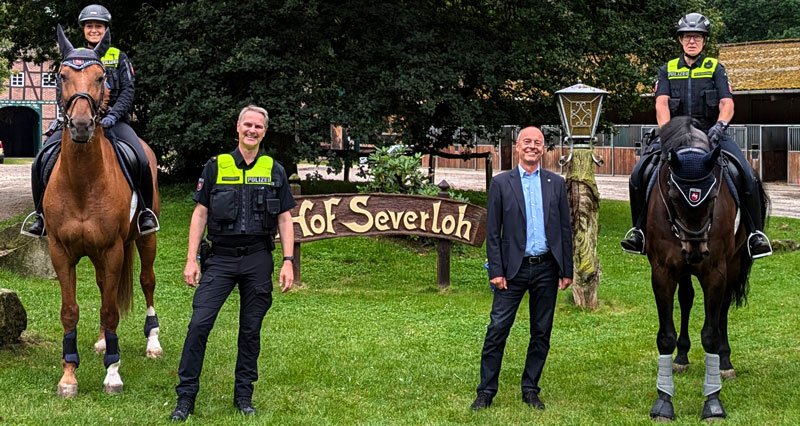 Polizeireiter aus Braunschweig wieder in der Heide unterwegs