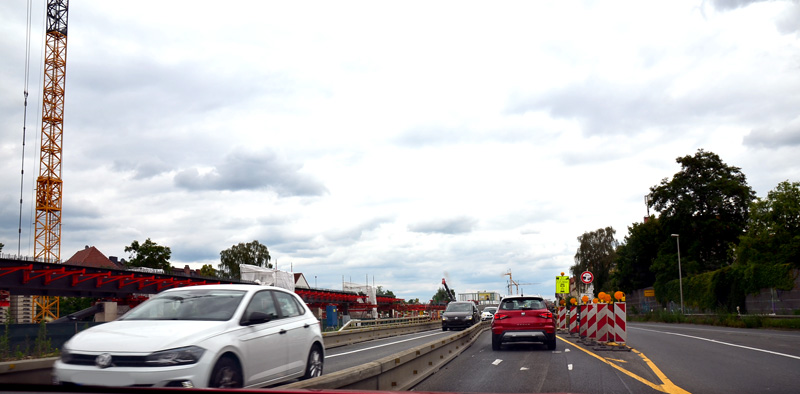 Ersatzbrücke für die B 3, 6, 65 in Hannover für den Verkehr freigegeben