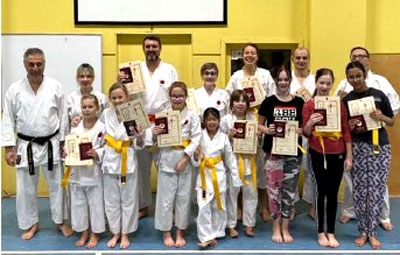 Karate Dojo Lehrte verabschiedet das Jahr 2024 mit Kyu-Prüfungen