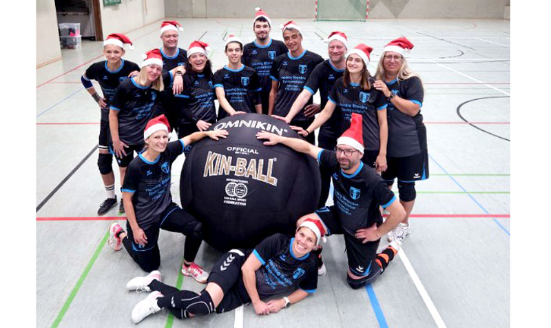 Weihnachtsmarkt-Stand der Kin-Ball Freunde in Immensen