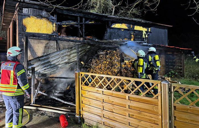 Abschlussmeldung: Feuerwehreinsatz in Wassel – Lagerraum in Flammen