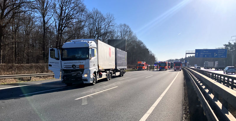 Verkehrsunfall auf der A 2 – Gefahrgut nicht bestätigt